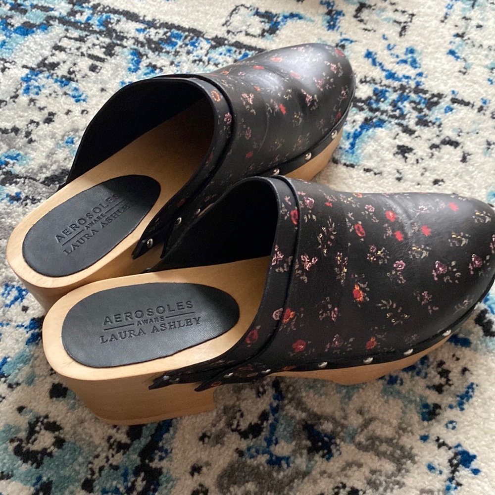 Aerosoles x Laura Ashley clog